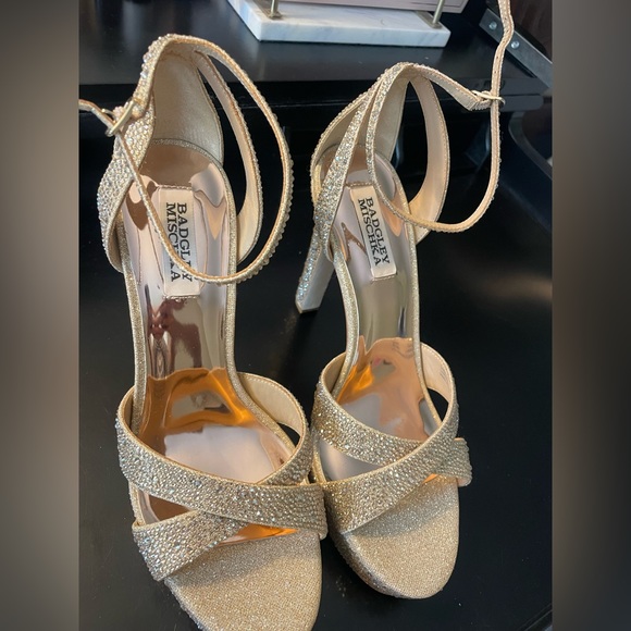 NWT Badgley Mischka Fizzy Fantastic Rhinestone Bejeweled Platform - Picture 11 of 12